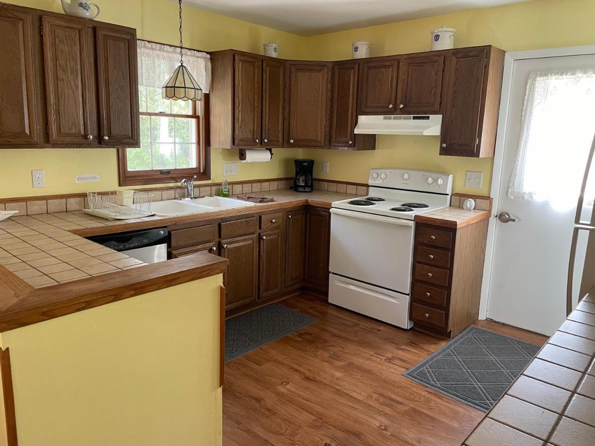 Parkside Inn Ellison Bay Εξωτερικό φωτογραφία