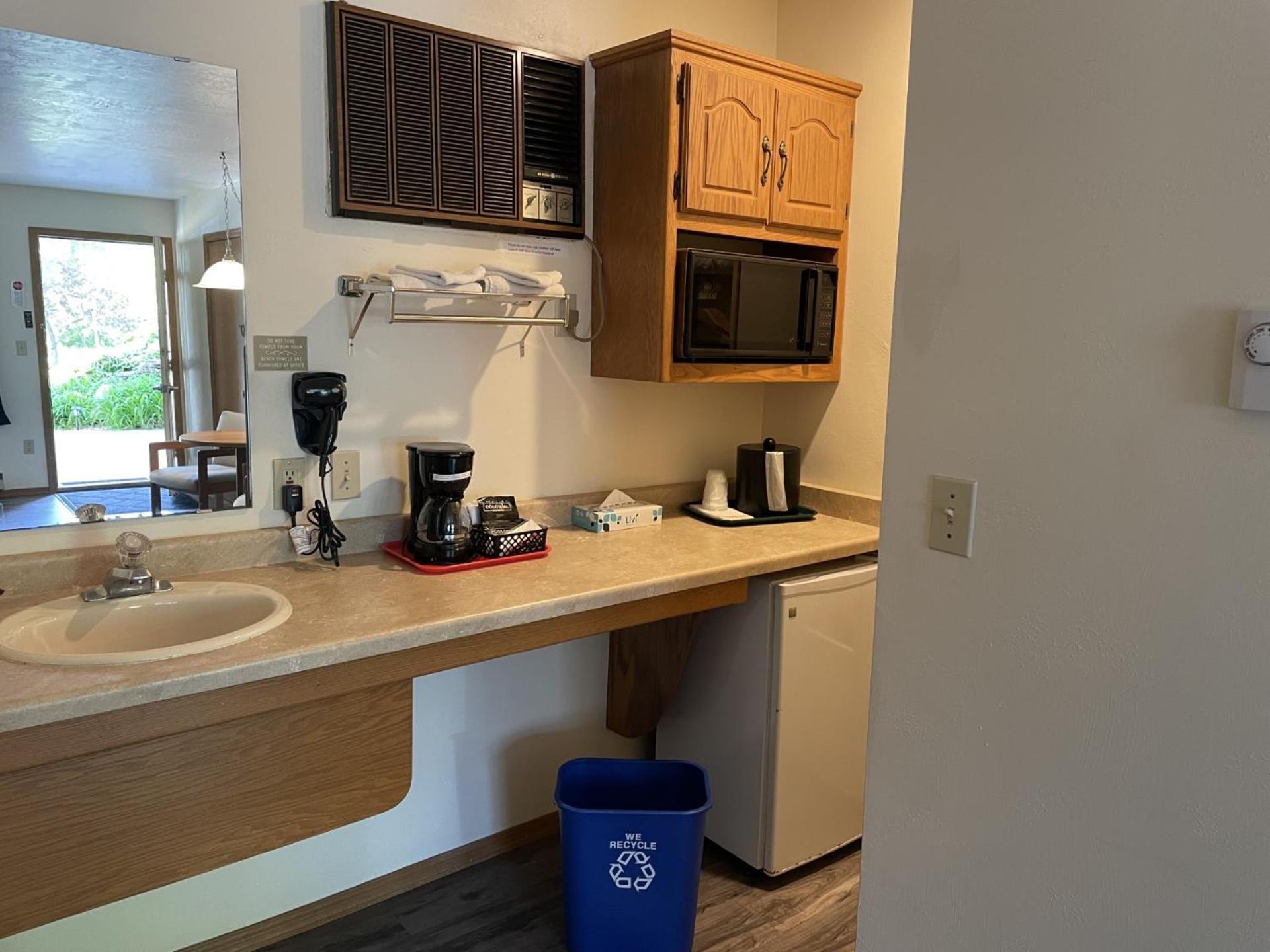 Parkside Inn Ellison Bay Εξωτερικό φωτογραφία